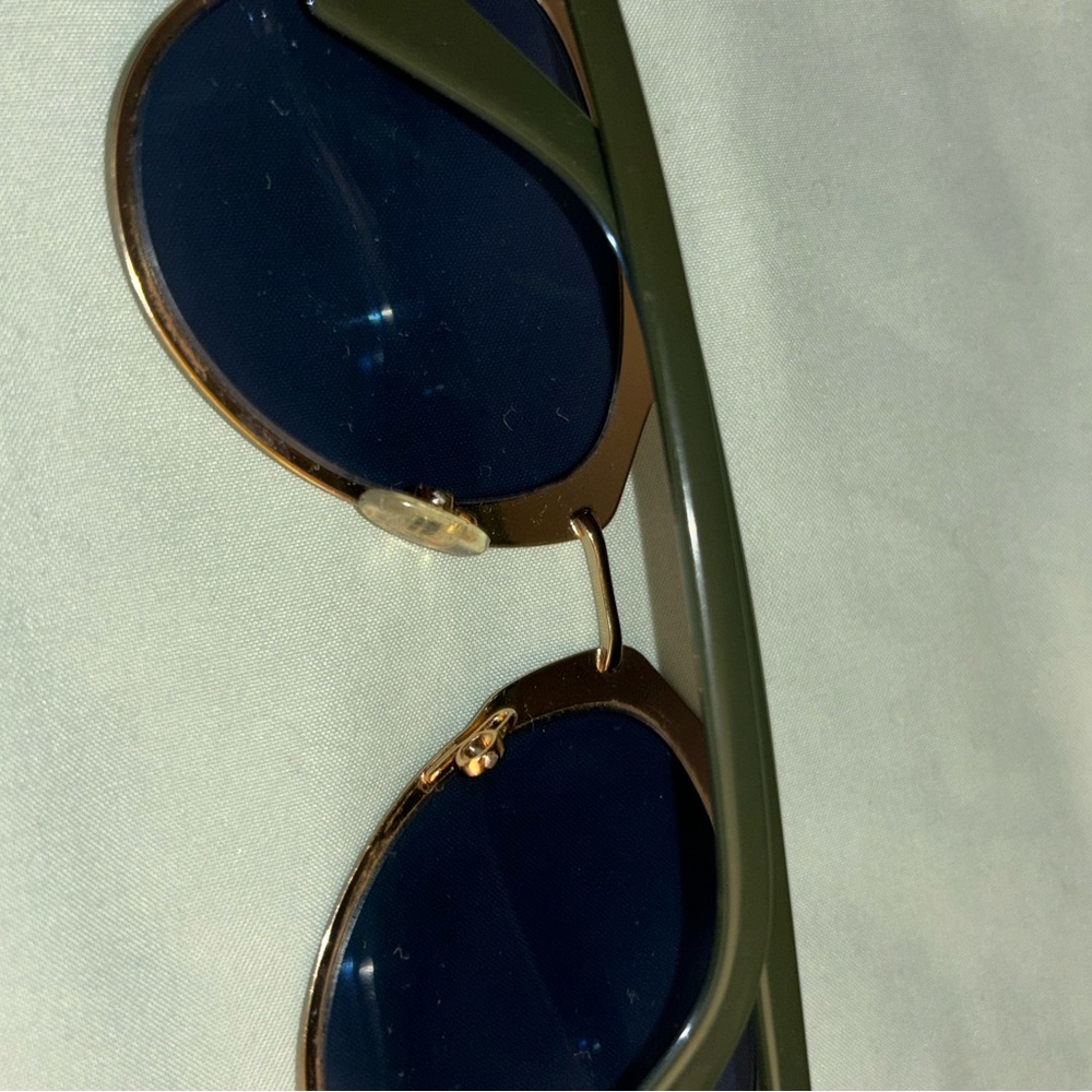Authentic mirror Dior shades, worn by Ri Ri♥️ - Picture 3 of 7